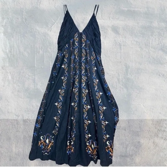 ANTHROPOLOGIE EMBROIDERED HALTER MIDI DRESS NAVY COMBO NEW SIZE 12 - Picture 6 of 9